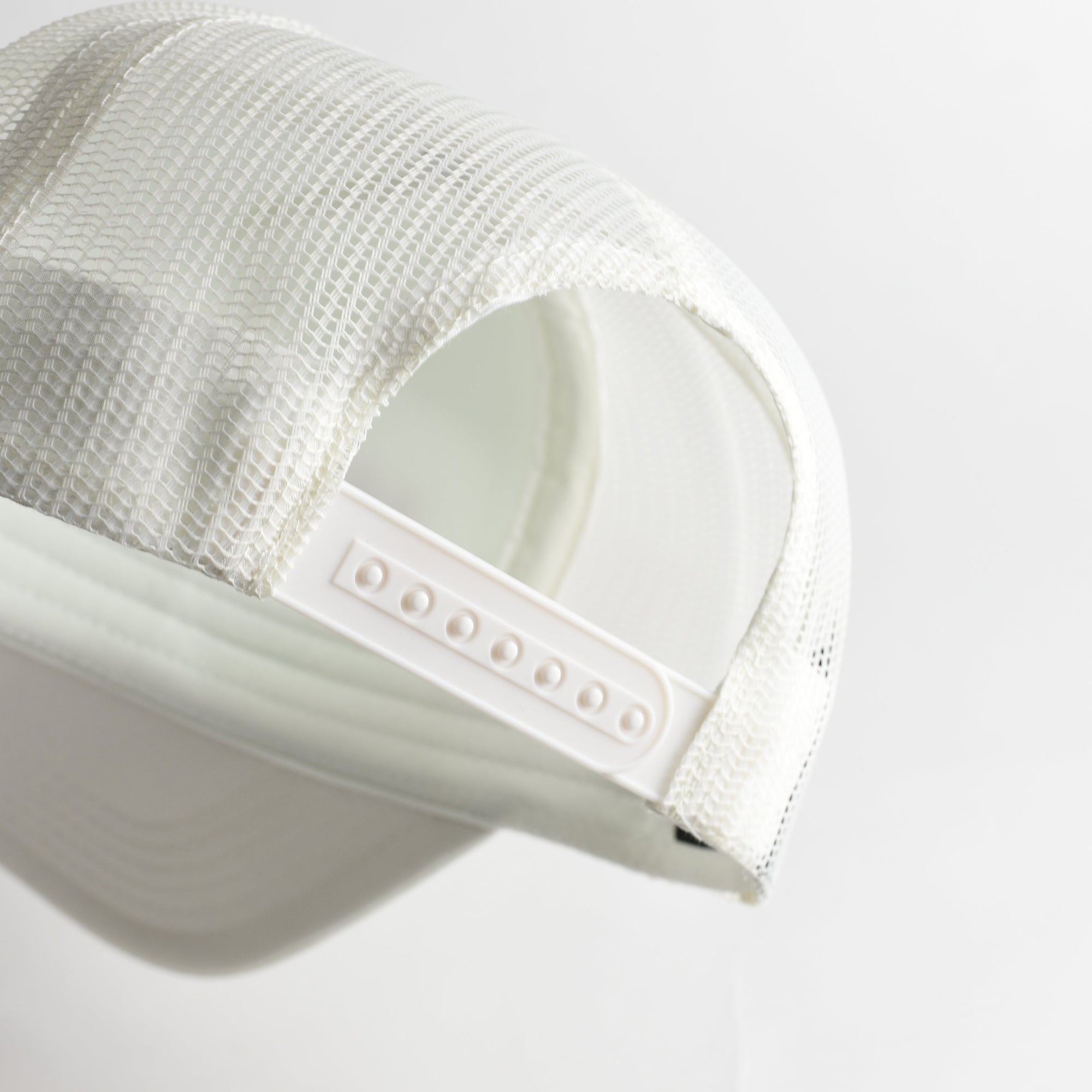 Après All Day No. 1 Recycled Trucker Hat - snow