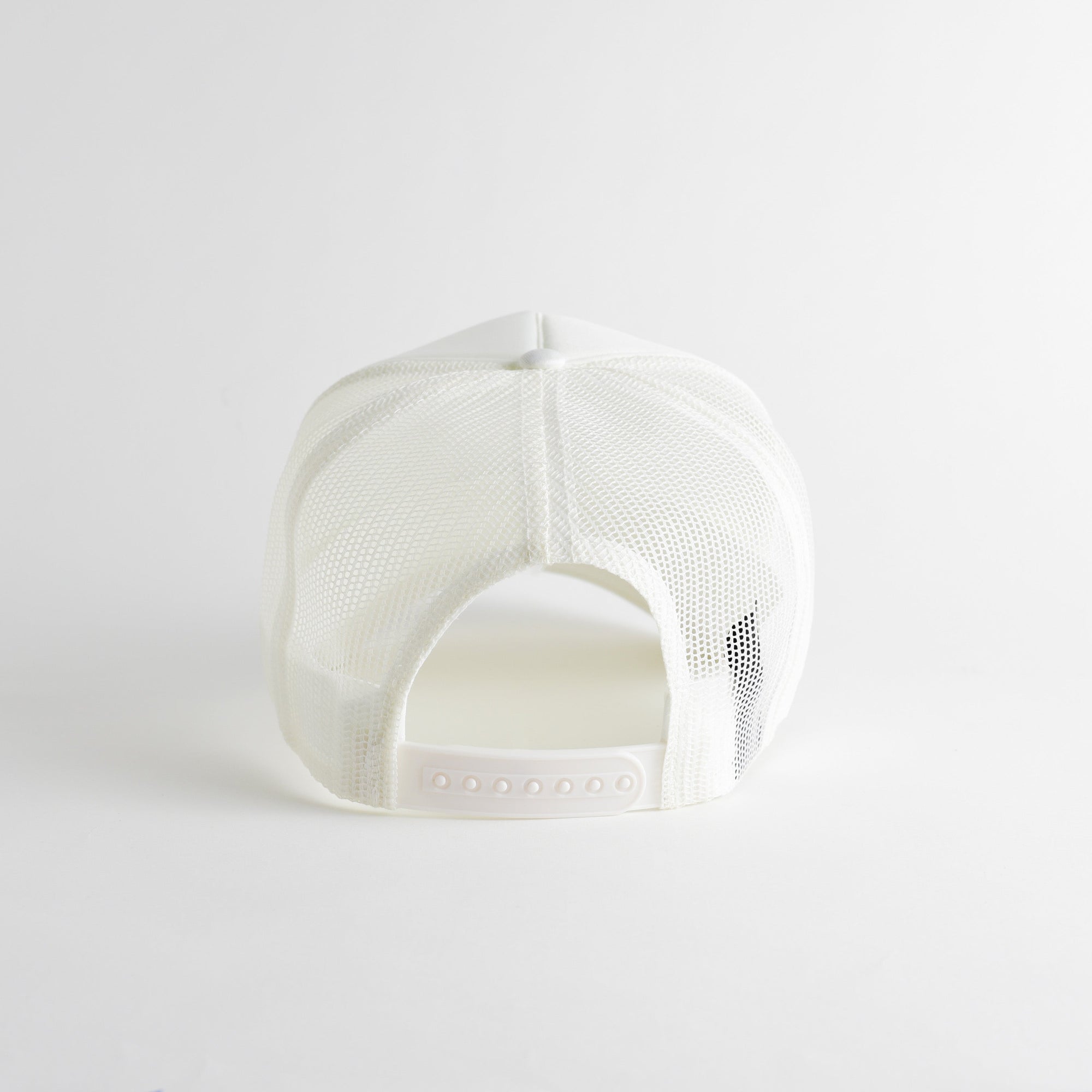 Après All Day No. 1 Recycled Trucker Hat - snow